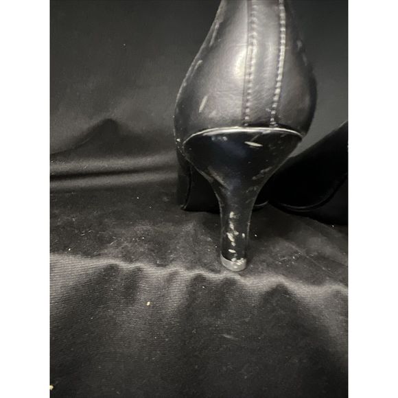 lot 2 pair Womens Black Closed Toe Heels size 9.5 - Picture 11 of 14